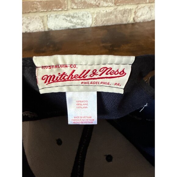 Mitchell & Ness Chicago Bears Navy & Orange Adjustable Snapback Hat - Picture 11 of 16